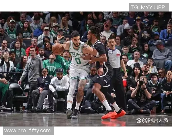 底蕴深厚绿军三分火力全开本季场均16记三分领跑联盟进攻效率高居第二