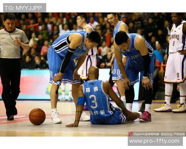 老队友重聚德米凯利斯与马斯切拉诺在迈阿密国际温情合影